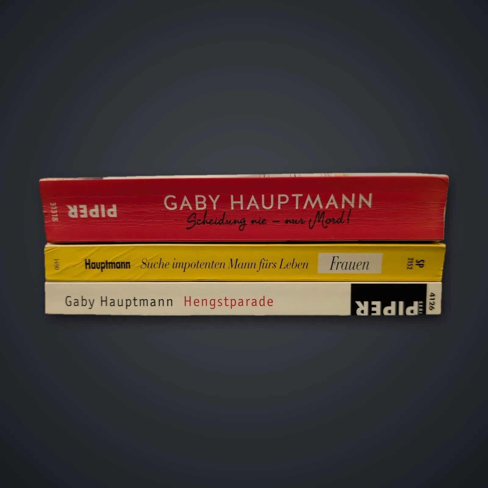 Gaby Hauptmann – 3x Bestseller Buchpaket: Scheidung nie – nur Mord!, Hengstparade, Suche impotenten Mann fürs Leben – Bild 3